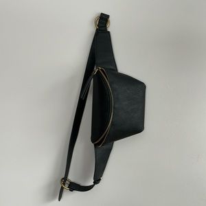 Universal Thread Fanny Pack Crossbody